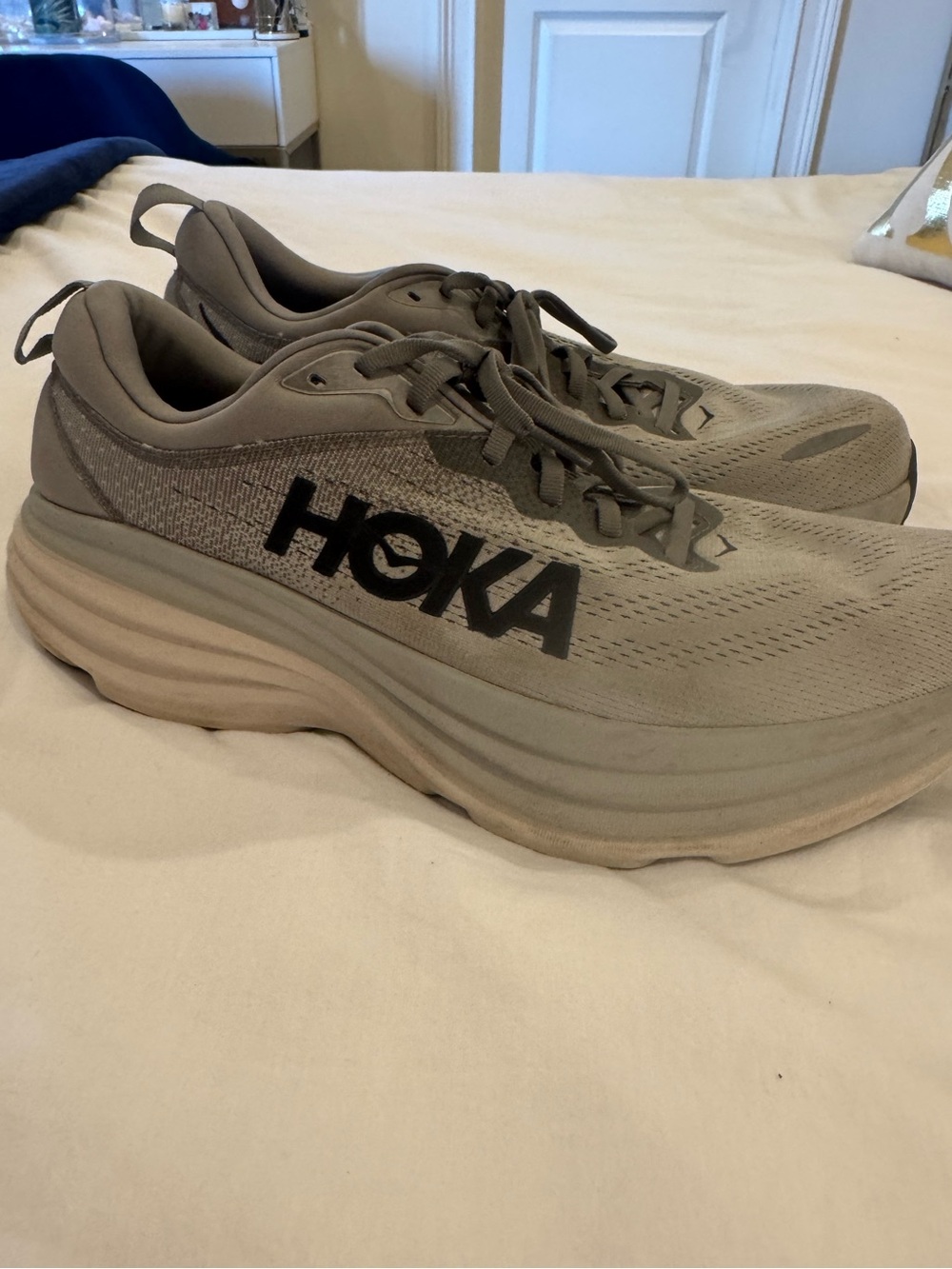 Hoka Light Gray Men's Running Shoes with Black Logo
